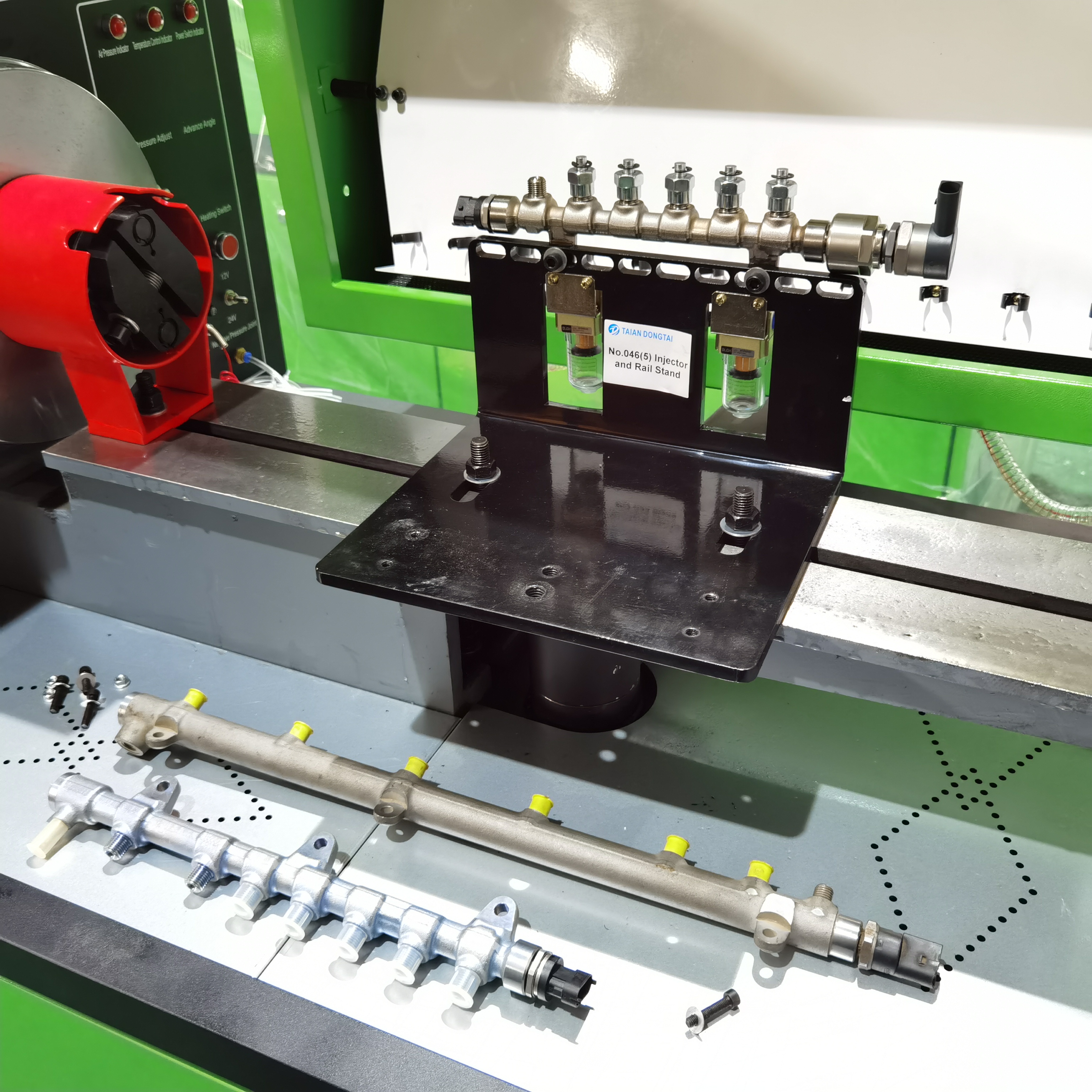 NO.046(5) Injector and rail  stand